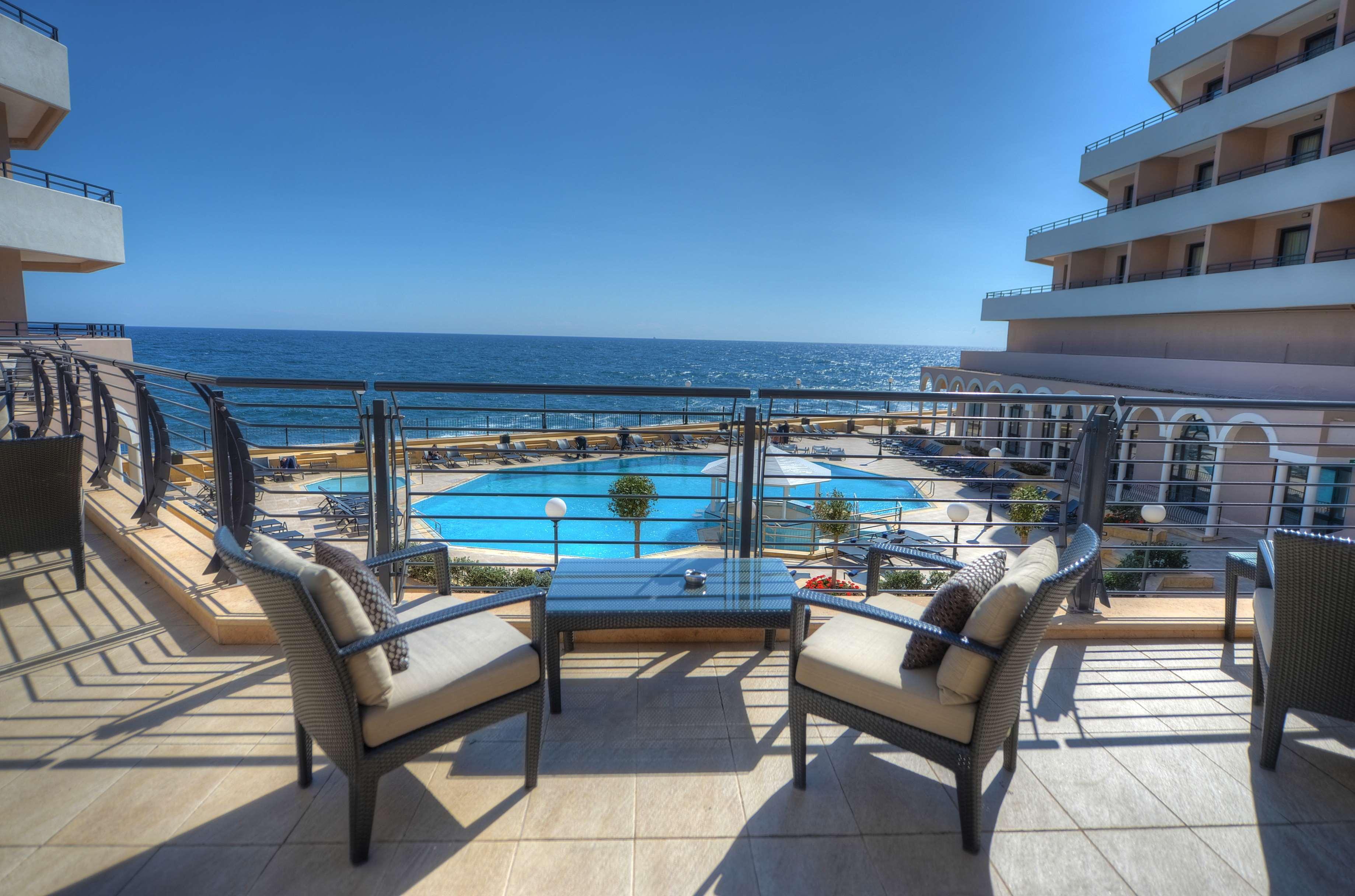 Radisson Blu Resort, Malta St. Julian'S Екстер'єр фото